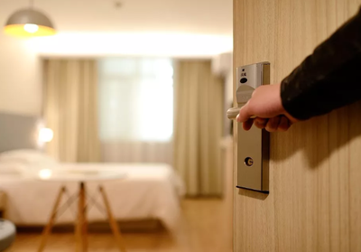 酒店管理軟件與硬件 優缺點互補，共筑高效運營